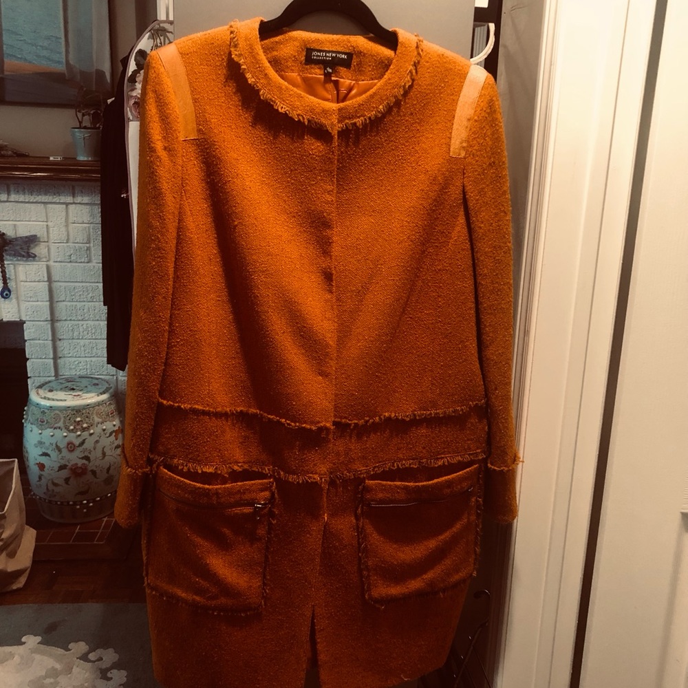 JNY Blazer Burnt Orange with snap closures Size Large NWOT